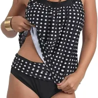 Če je zgornji del narejen kot majica,
 je mogoče osončiti tudi trebušček.