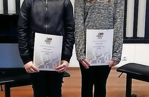 Valerij Rojc in Katarina Stantič z družnim igranjem kitare 
žanjeta lepe uspehe. 