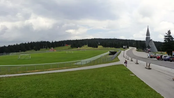 Rogla je športno-rekreativni hit tako pozimi kot tudi poleti.