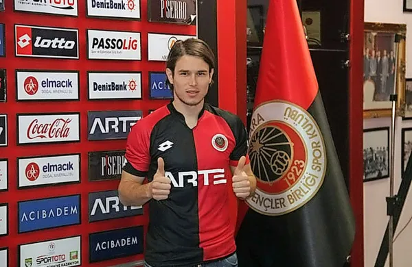 Šempetrc Etien Velikonja je v Turčiji zdržal le slabega pol 
leta.