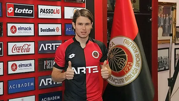 Šempetrc Etien Velikonja je v Turčiji zdržal le slabega pol 
leta.