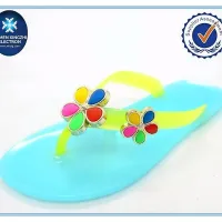 Model, ki se obnese tako v morju kot na plaži. 