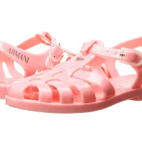 Nostalgija s podpisom znane modne hiše