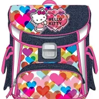 Zaradi živahnih barv in odsevnih teles so šolarji 
na cesti bolj vidni.