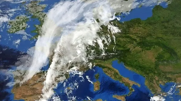 Globoka višinska dolina, ki bo jutri dosegla naše kraje, je 
včeraj zaobjela večji del zahodne Evrope.


