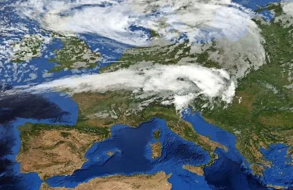 Od severozahoda se je včeraj že približevala nova severnoatlantska višinska dolina.
