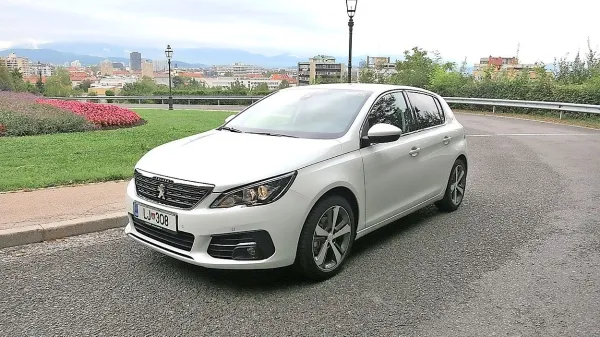 308 je Peugeotov najbolje prodajani model.