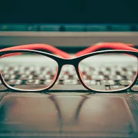 

Očala naj bodo lahka in udobna.