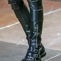 V udobnih škornjih lahko preživimo ves dan.