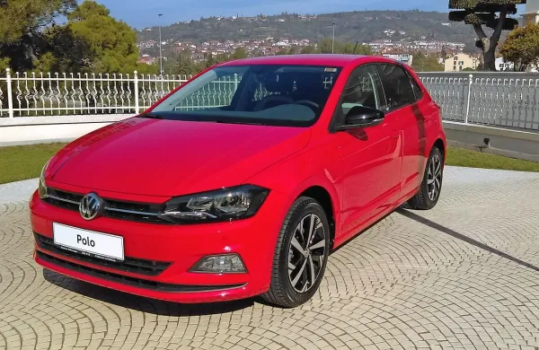 Novi polo je že večji od starejših golfov. 
