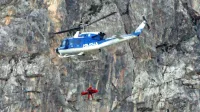 Gorski reševalci in ekipa policijskega helikopterja so  truplo s policijskim helikopterjem 
odpeljali v Bovec. Fotografija je simbolična.