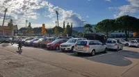 Za koprsko banko so povsem preuredili parkirno ploščad, 
povečali parkirne bokse in na novo zasnovali tudi dovozne 
poti. 