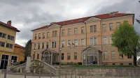 Najdražja bo obnova šole Miroslava Vilharja, ki zdaj porabi za 48.800 evrov energije na leto. 