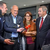 Volilci Pahorju zaupali nov mandat predsednika republike (video)