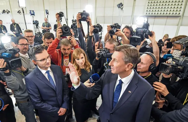 Bliskavice po razglasitvi rezultatov 