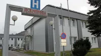 Kdo bo vodil postojnsko porodnišnico od 1. januarja dalje? 
Kot kaže, bo moral svet zavoda za to mesto najti vršilca 
dolžnosti, pa še ta naloga bo zaradi zahtevnih pogojev 
težka. 