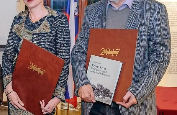 Murkovo nagrado je za življenjsko delo prejela  Jana Mlakar 
Adamič, priznanje pa Božidar Premrl za knjigo Kraški kruh. 
Vas Kopriva - njeni kamnolomi in kamnarji. 