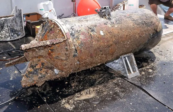 Pred leti so pet letalskim morskim min LMB preselili na 
novo odlagališče.