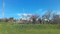 Sončne vile na Belem križu že enajst let čakajo na začetek gradnje.