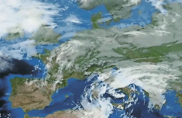 Nad južnimi in osrednjimi predeli italijanskega polotoka se 
zadržuje ciklon, nad Alpami in severovzhodom pa je nastalo 
solidno anticiklonsko območje.