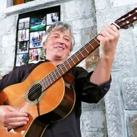 Iztok Mlakar je včeraj predstavil svoj nov album Pokaeva.