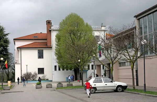 Osnovno šolo Miren kmalu čaka obnova. Do takrat bi šola morala dobiti tudi novo vodstvo. 

