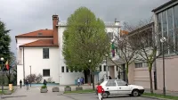 Osnovno šolo Miren kmalu čaka obnova. Do takrat bi šola morala dobiti tudi novo vodstvo. 

