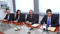 Uprava Luke: delavski direktor in član uprave Stojan Čepar 
(zanj nadzorni svet ne predlaga nezaupnice), člana uprave 
Irena Vincek in Andraž Novak ter predsednik uprave Drago 
Matić.   