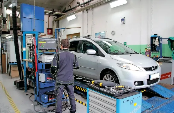 Izklicna cena za kompleks v Ilirski  Bistrici je 3,97 milijona 
evrov.