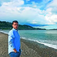 Grega Jug: “Zgodovinske okoliščine  so pripomogle k izoblikovanju sodobnih Primork in Primorcev - dovzetnih za 
nove izzive, trmastih, iznajdljivih, vendar hkrati tudi preveč 
nezaupljivih in dvomljivih do novosti.”
