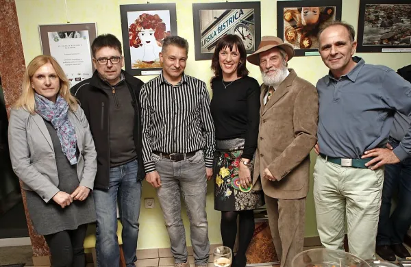Nagrajenci fotografskega ex tempiore (z leve): Dajana Čok, 
Andrej Udovič, Klavdij Ujčič, Sonja Prosen, Jerko Gudac in 
Iztok Snoj.