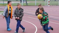 Manj predebelih in premalo gibčnih otrok
