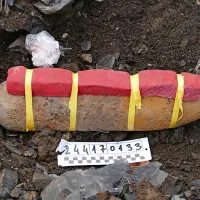 Posamezne granate uničijo tako, da nanje privežejo eksploziv in jih razstrelijo. 