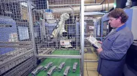  Hidriini roboti v Kopru izdelujejo dele volanskih sistemov za 
Volkswagen. 

