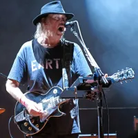 Neil Young med lanskim koncertom v kraju Piazzola sul 
Brenta pri Padovi 