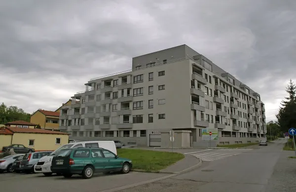 Po novem bodo stavbna zemljišča za plačilo nadomestila za 
uporabo razdeljena v štiri kategorije: stanovanjsko, gospodarsko,  družbeno in poslovno.