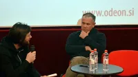 Z režiserjem Janezom Burgerjem (desno) se je v četrtek 
 v izolskem Art kinu Odeon pogovarjal Erik Toth. 