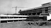 Toliko od načrtovane izolske bolnišnice je zraslo do leta 
1976.