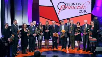 Utrinek s prireditve ob razglasitvi osebnosti Primorske za leto 
2016. Laskavi naziv sta si prislužila Vasja Klavora in Igor 
Komel. 