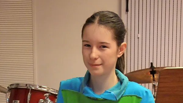 Mia Kristan najbolj uživa pri igranju melodičnih tolkal.