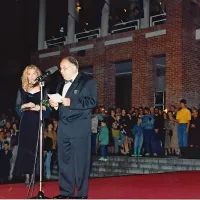 Na otvoritvi gledališča maja 1994 je spregovoril tudi tedanji 
župan Tomaž Marušič.