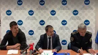 Marko Verdenik, Igor Velov in Ivan Kapun (z leve) so včeraj 
ponovno opozorili na nevarnost vožnje pod vplivom alkohola 
in prepovedanih drog. 