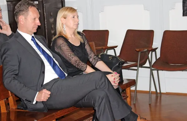 Borisa Popoviča je sodnik včeraj obsodil za nevestno delo v 
službi, Majo Šviligoj Cernaz pa oprostil.