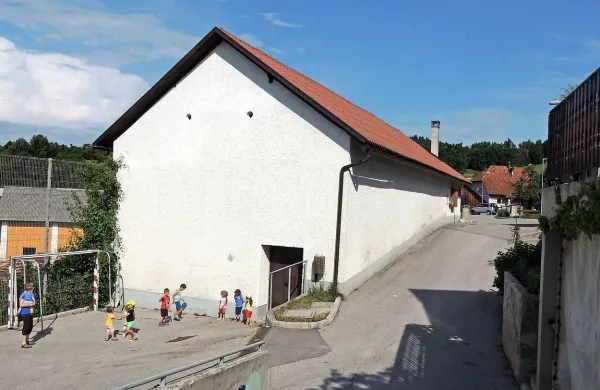Večnamenski objekt bodo povišali in razširili.  