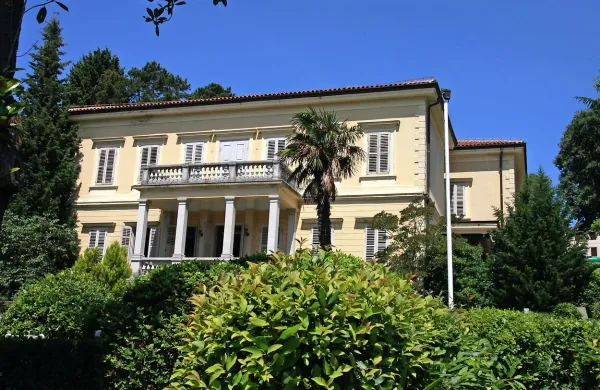  Vila Marija že več let sameva. 
