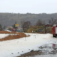Poplavljalo hiše, sprožili so se plazovi (foto+video)