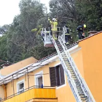 Poplavljalo hiše, sprožili so se plazovi (foto+video)