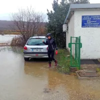 Poplavljalo hiše, sprožili so se plazovi (foto+video)