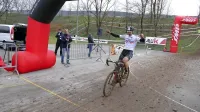 Takole se je veteranske zmage veselil član domačega Pantala 
Matej Dakskobler.