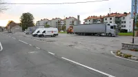 Cesta skozi Senožeče je bila v torek popoldne in zvečer 
mastna. 